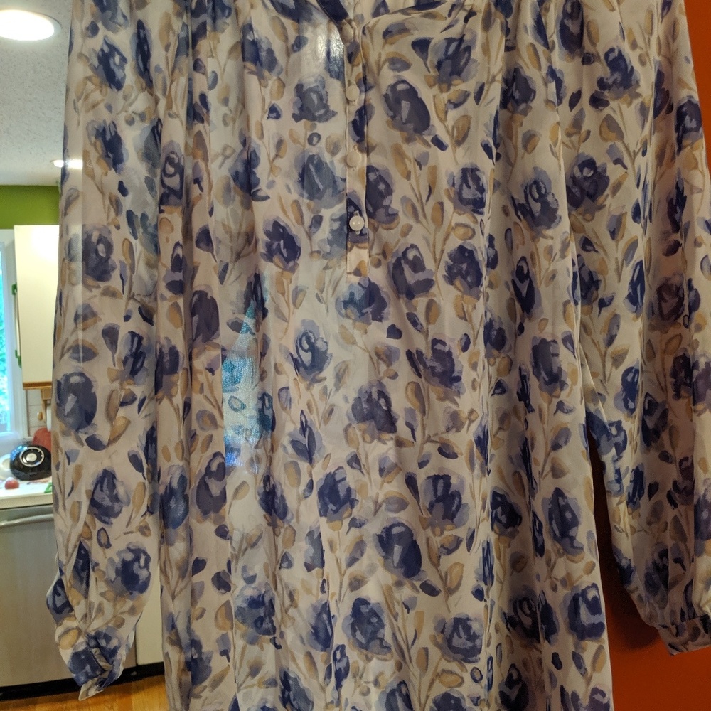 Lauren Conrad peasant blouse size large